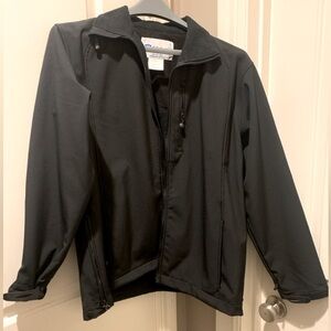 Galls Agent LTC G-Tac Softshell Jacket, Men’s Medium, black jacket.